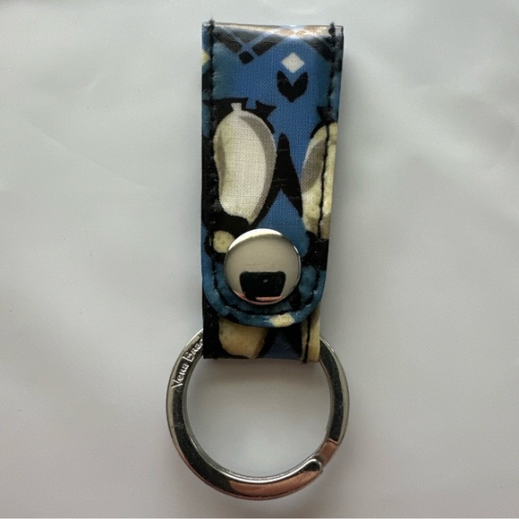 Vera Bradley Loop Keychain Keyring Playful Penguins Blue - Picture 3 of 5